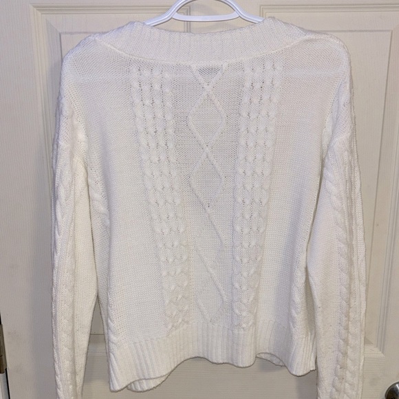 🌷Cozy Button-Up Knit Sweater!🌷 - Picture 2 of 4